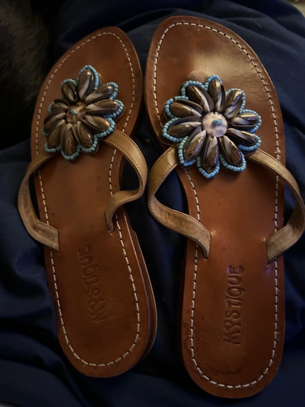 Mystique $250rt Shell Beaded Gold Leather‎ Thong Flat Sandals 9 M